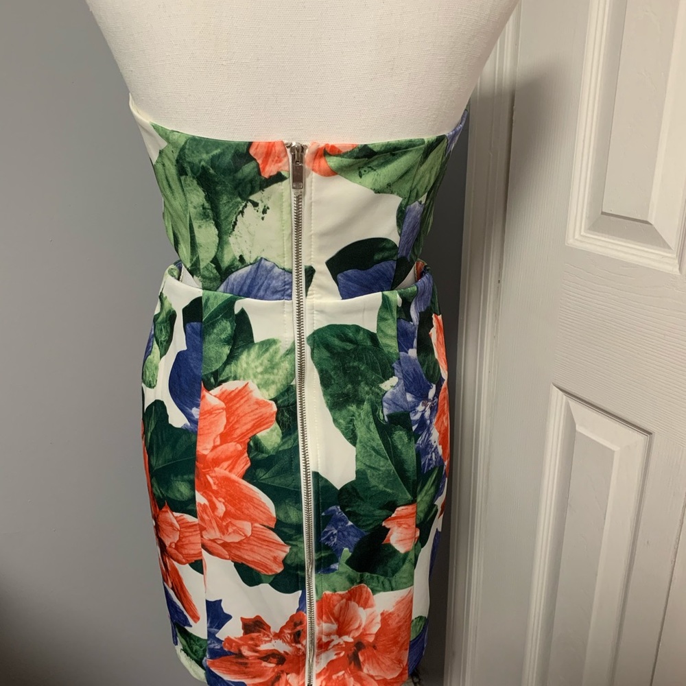 Mini Dress - Picture 2 of 4